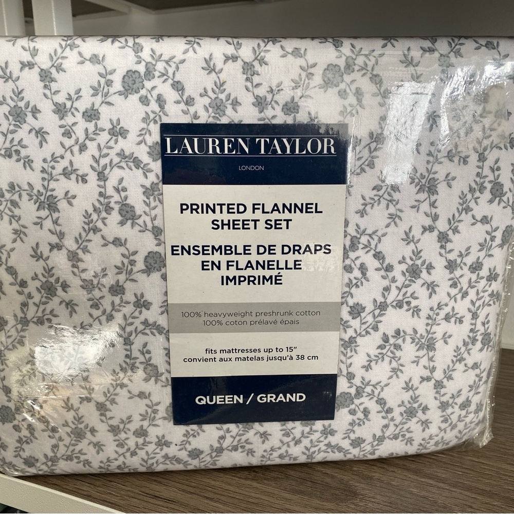 SOLD!! BRAND NEW! Thick Boho Flannel Sheet Set Queen Bed White Gray Flowers